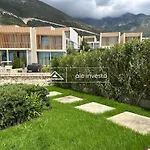 Villa Coast 60 B *
